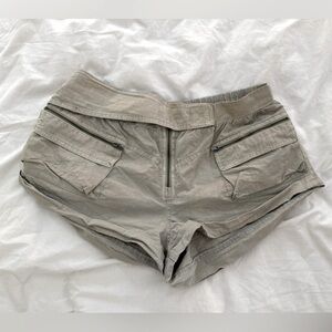 Free People Casual Khaki Cargo Shorts size medium